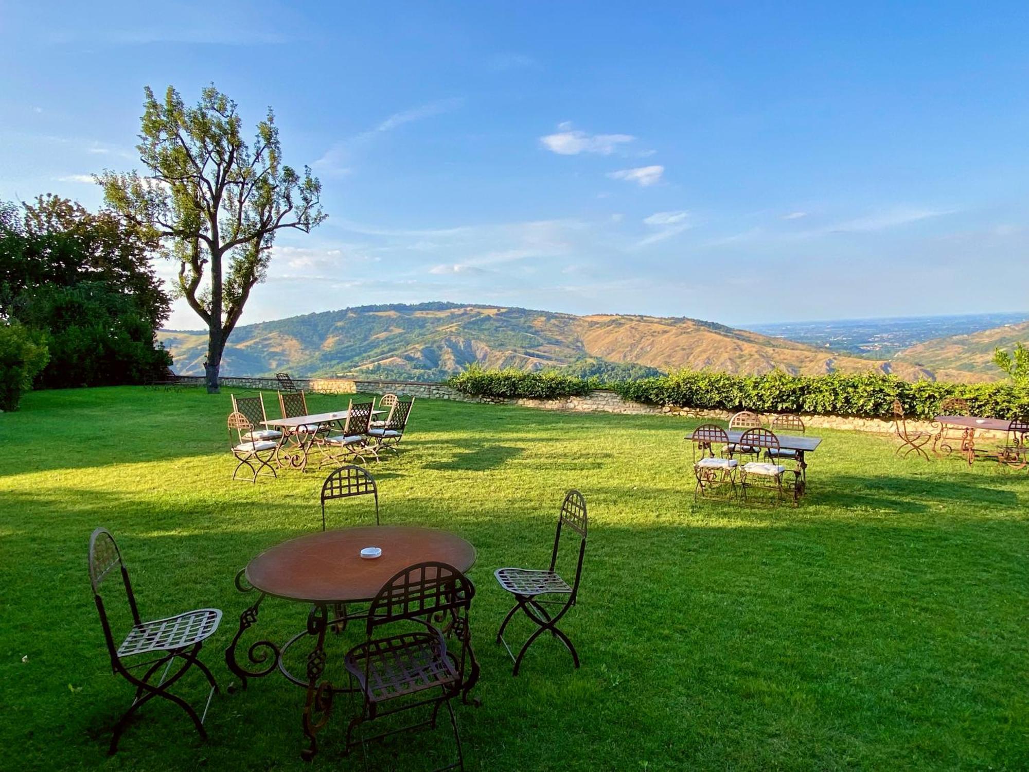Castello Di Viano Villa ภายนอก รูปภาพ