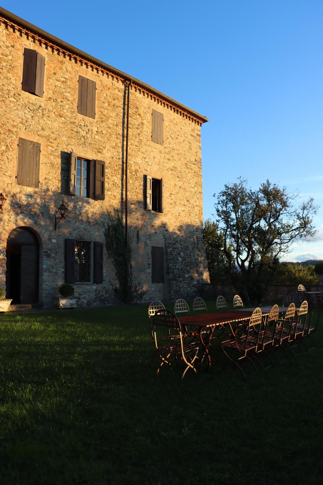 Castello Di Viano Villa ภายนอก รูปภาพ