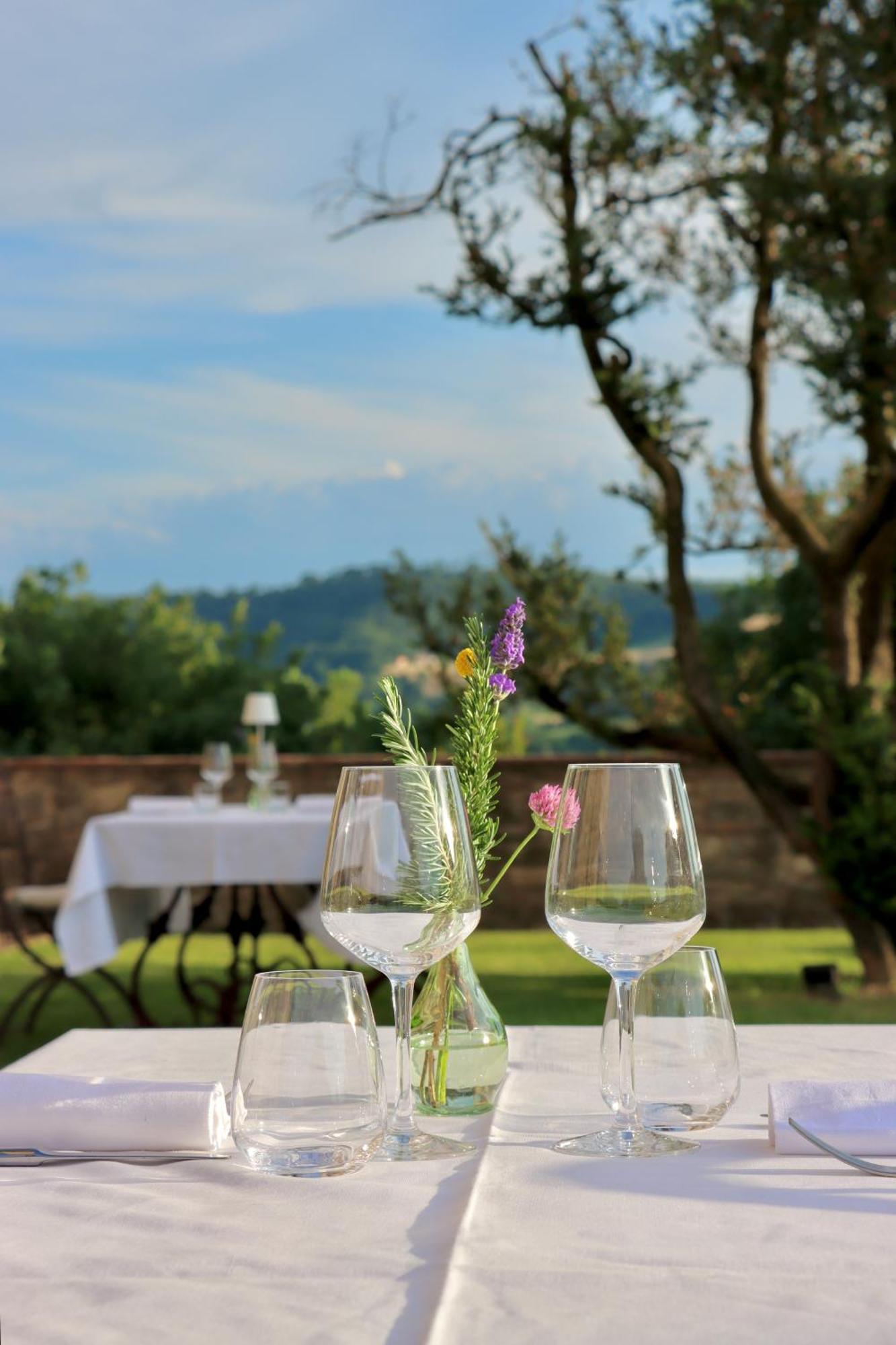 Castello Di Viano Villa ภายนอก รูปภาพ