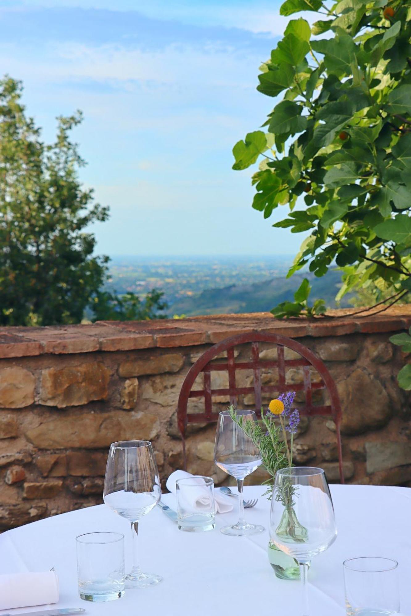 Castello Di Viano Villa ภายนอก รูปภาพ