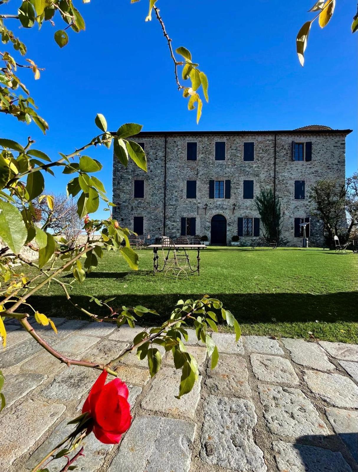 Castello Di Viano Villa ภายนอก รูปภาพ